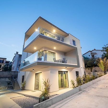 Villa Apartments Lela 라벡 외부 사진