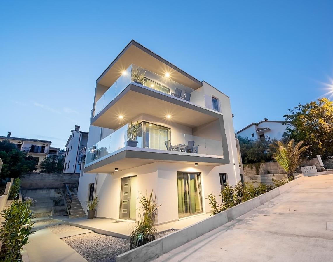 Villa Apartments Lela 라벡 외부 사진