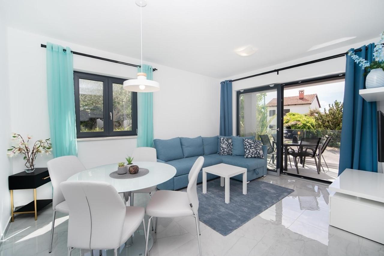 Villa Apartments Lela 라벡 외부 사진