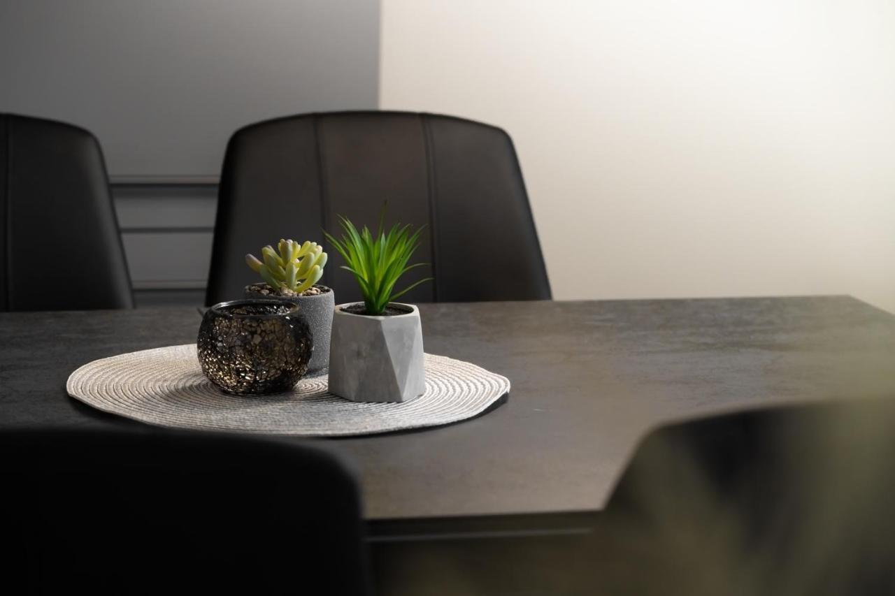 Villa Apartments Lela 라벡 외부 사진