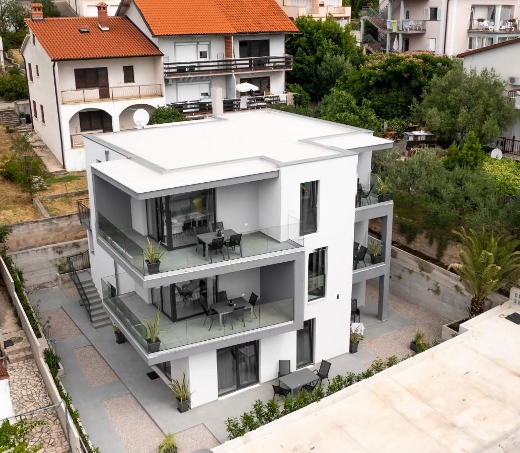 Villa Apartments Lela 라벡 외부 사진