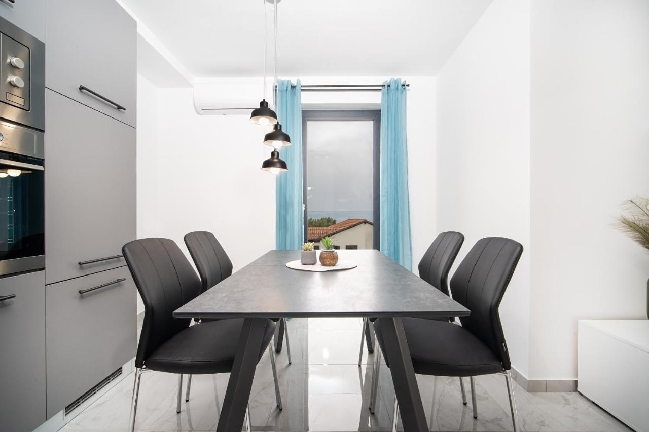 Villa Apartments Lela 라벡 외부 사진