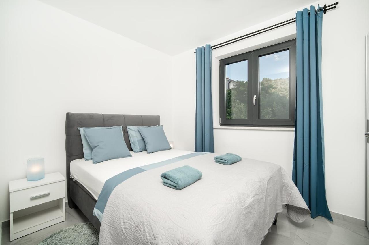 Villa Apartments Lela 라벡 외부 사진