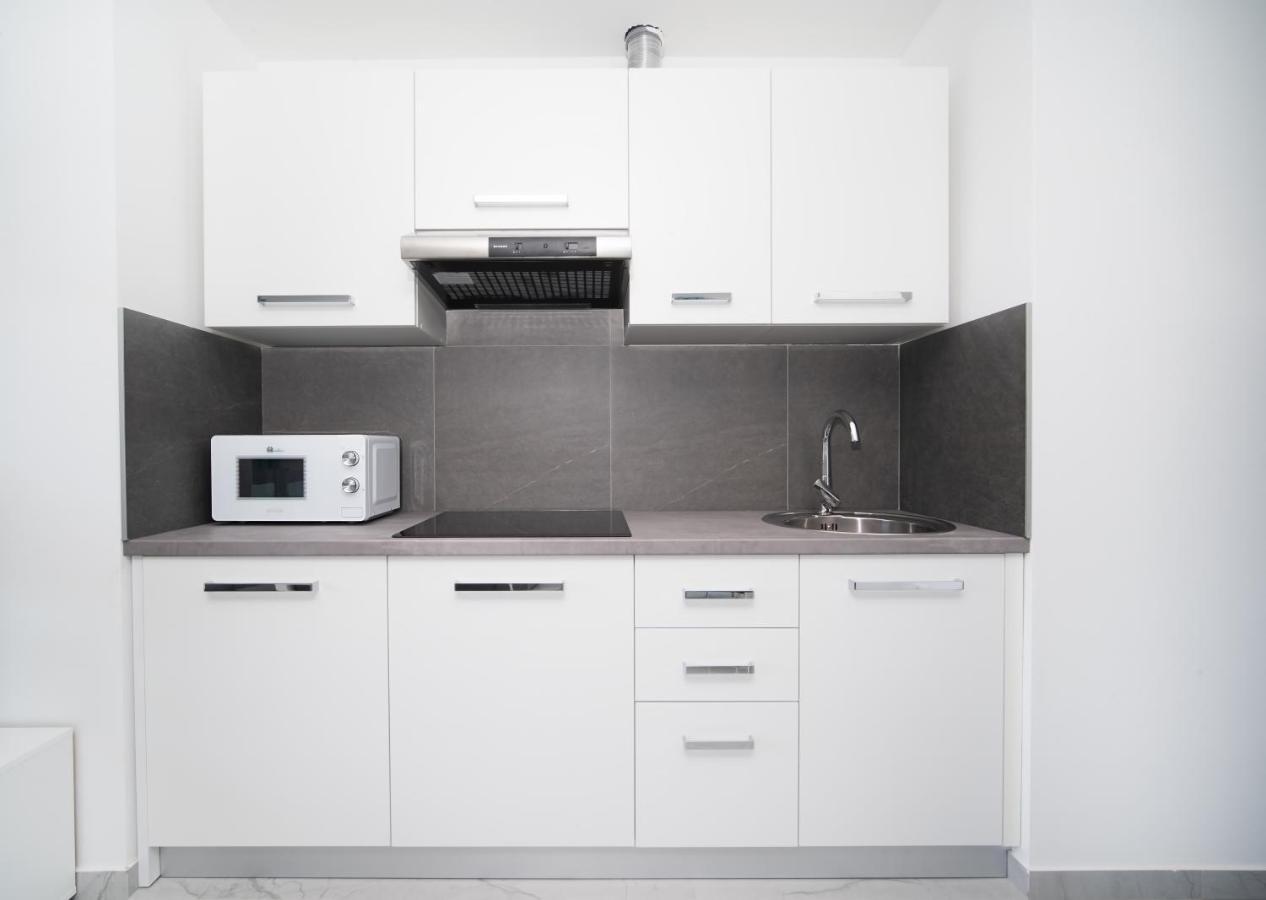 Villa Apartments Lela 라벡 외부 사진