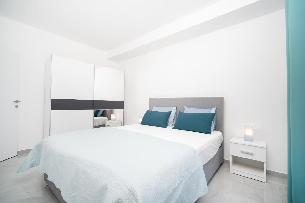 Villa Apartments Lela 라벡 외부 사진
