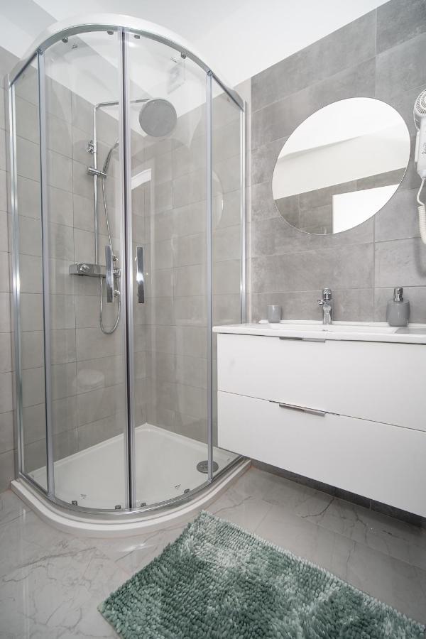 Villa Apartments Lela 라벡 외부 사진