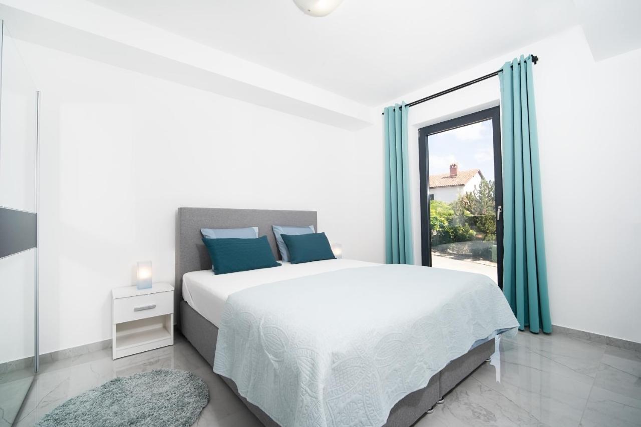 Villa Apartments Lela 라벡 외부 사진